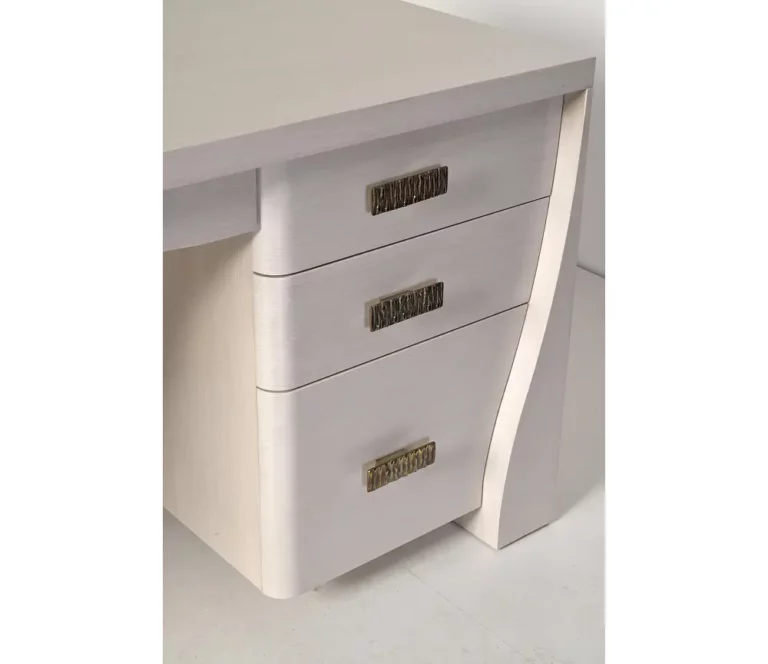 valencia-partner-desk