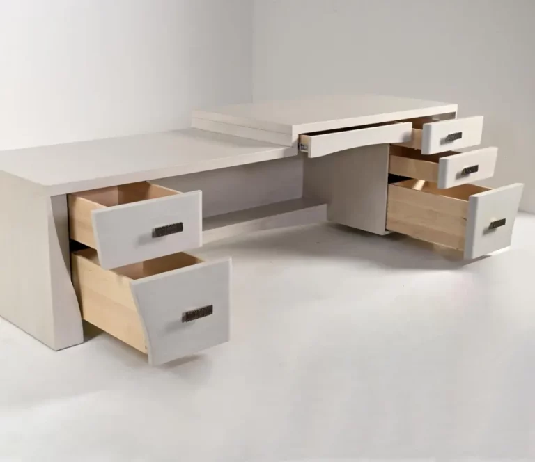 valencia-partner-desk