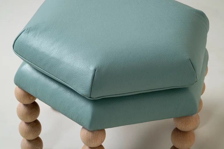 Lyra Ottoman